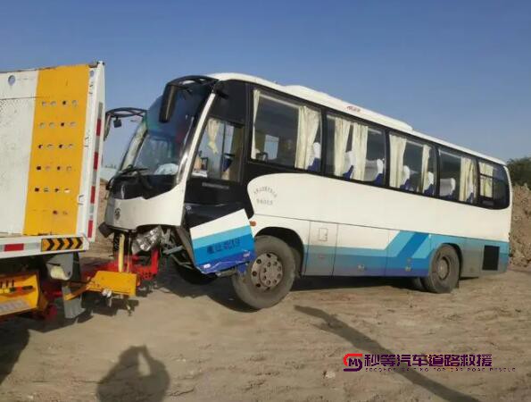 内蒙古拖车救援情况4（客车）